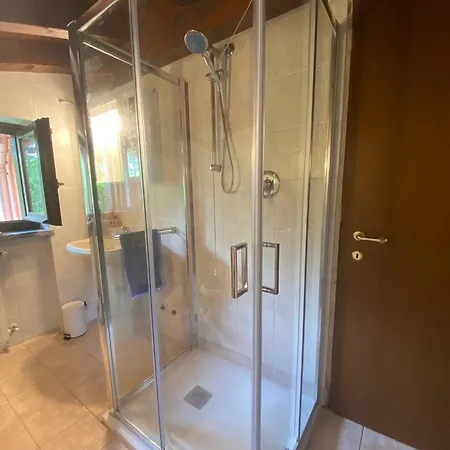 Vakantiehuis Relaxing Oasis In The Attic Castiglione dʼIntelvi