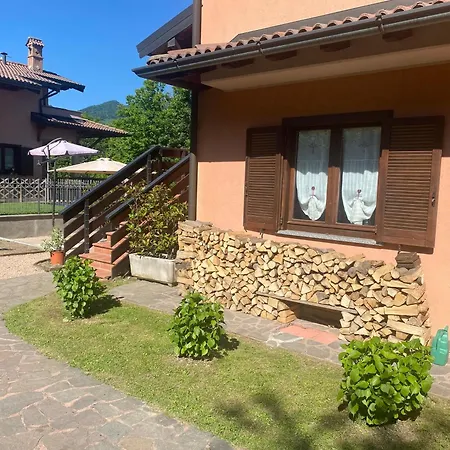 Relaxing Oasis In The Attic Castiglione dʼIntelvi