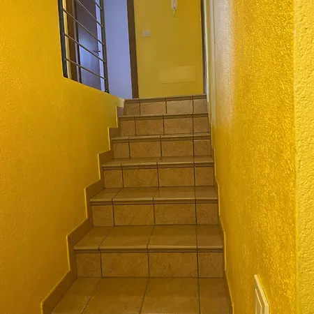 Intelvi House