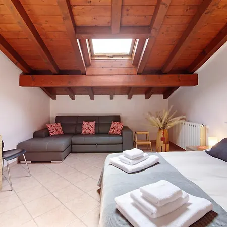 Intelvi House Feriehus Castiglione dʼIntelvi