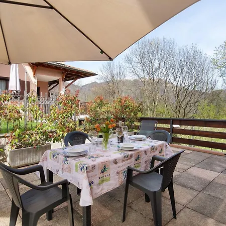 Feriehus Intelvi House Castiglione dʼIntelvi