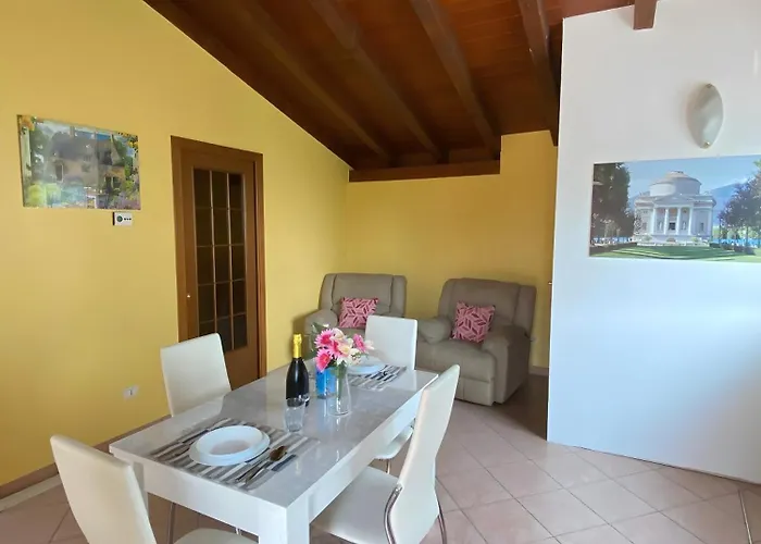 Relaxing Oasis In The Attic Castiglione dʼIntelvi