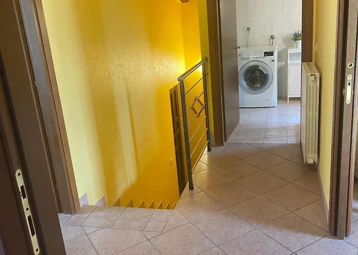 Relaxing Oasis In The Attic Dom wakacyjny Castiglione dʼIntelvi