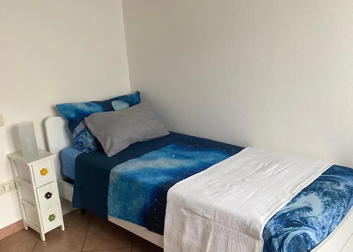 Dom wakacyjny Relaxing Oasis In The Attic Castiglione dʼIntelvi